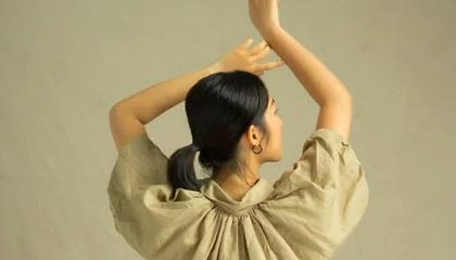 B体育(中国)官方网站-英超激烈争夺，豪门战火升腾