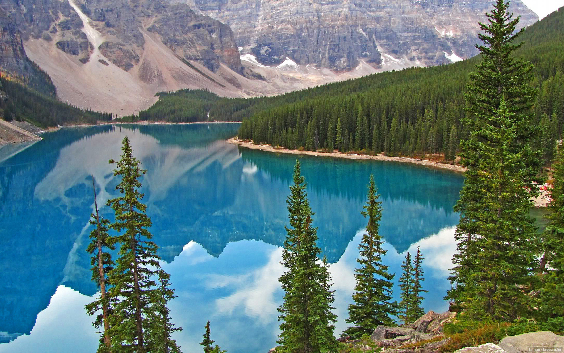 尤文图斯引援顺利,中场实力显著增强