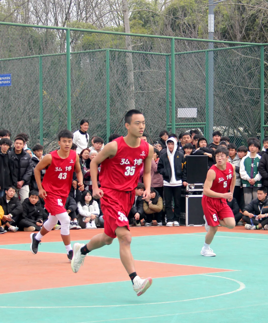 bsports体育：从校园到职业：如何培养未来的篮球明星